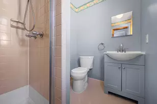 13 Schuyler Pl W, Bayonne, NJ 07002 - Photo 26