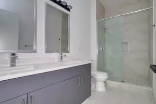 425 Avenue C, Bayonne, NJ 07002 - Photo 16