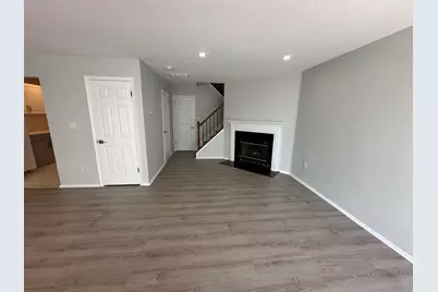 27 Cottonwood St, Jersey City, NJ 07305 - Photo 4