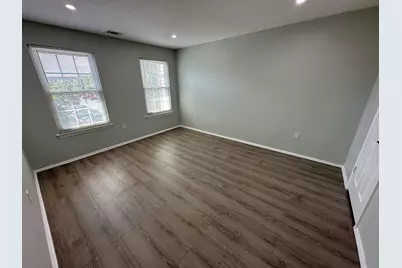27 Cottonwood St, Jersey City, NJ 07305 - Photo 8