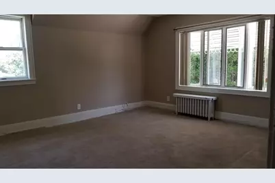 683 Avenue E #2, Bayonne, NJ 07002 - Photo 2
