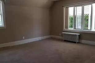 683 Ave E, Bayonne, NJ 07002 - Photo 2