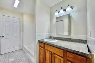 60 Hopkins Ave, Jersey City, NJ 07306 - Photo 6