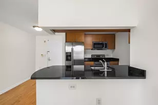 102 Christopher Columbus Dr, Jersey City, NJ 07302 - Photo 6