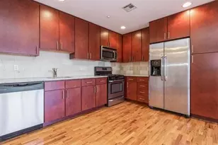 17 Meadow Rd, Rutherford, NJ 07070 - Photo 2