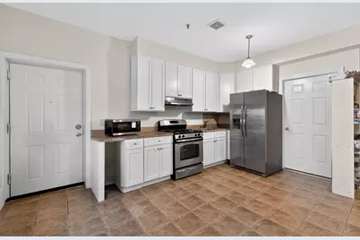 620 38th St #400, Union City, NJ 07087 - Photo 2