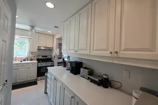 9 Elna Ct, Bayonne, NJ 07002 - Photo 8