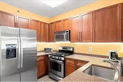 15 Freedom Way #306, Jersey City, NJ 07305 - Photo 6