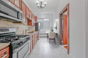 212 69th St, Guttenberg, NJ 07093 - Photo 1