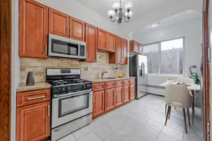 212 69th St, Guttenberg, NJ 07093 - Photo 4