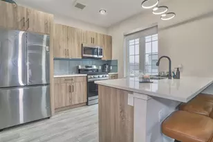 212 70th St, Guttenberg, NJ 07093 - Photo 2