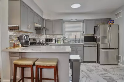 87 Wallis Ave #2, Jersey City, NJ 07306 - Photo 8