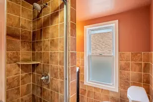 24 Edwards Ct, Bayonne, NJ 07002 - Photo 20