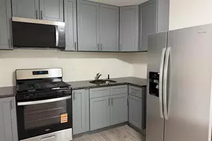 423 Avenue C, Bayonne, NJ 07002 - Photo 2