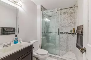 100 Shearwater Ct E, Jersey City, NJ 07305 - Photo 12
