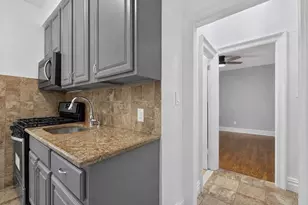 55 Corbin Ave, Jersey City, NJ 07306 - Photo 4