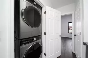 258 Suydam Ave, Jersey City, NJ 07304 - Photo 8