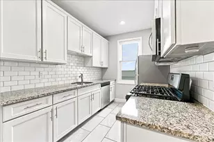 102 5 Congress St, Jersey City, NJ 07307 - Photo 4