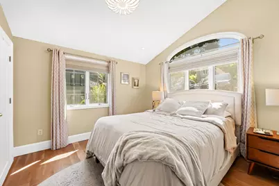 31 Colony Rd, Edgewater, NJ 07020 - Photo 14