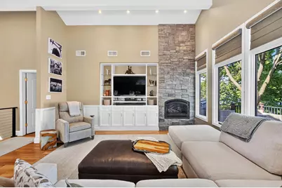 31 Colony Rd, Edgewater, NJ 07020 - Photo 6