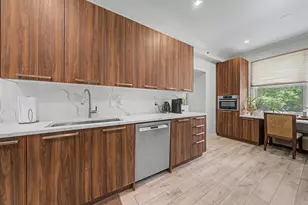 4 Constellation Pl, Jersey City, NJ 07305 - Photo 10