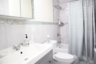 408 Woodlawn Ave, Jersey City, NJ 07305 - Photo 8