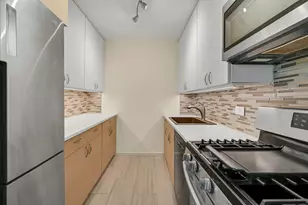 7004 Blvd E, Guttenberg, NJ 07093 - Photo 8