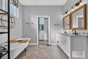 10 Graham St, Jersey City, NJ 07307 - Photo 24