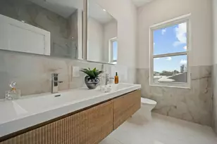 31 Graham St, Jersey City, NJ 07307 - Photo 8