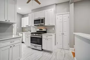 198 Griffith St, Jersey City, NJ 07307 - Photo 12