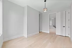 542 Newark Ave, Jersey City, NJ 07306 - Photo 10