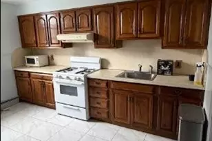 98 Andrew St, Bayonne, NJ 07002 - Photo 2