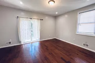 69 Hutton St, Jersey City, NJ 07307 - Photo 8