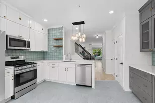 478 Buffalo Ct, West New York, NJ 07093 - Photo 1