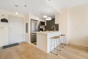 102 Christopher Columbus Dr, Jersey City, NJ 07302 - Photo 8