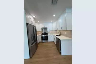 312 Hackensack St #2nd floor, Carlstadt, NJ 07072 - Photo 6