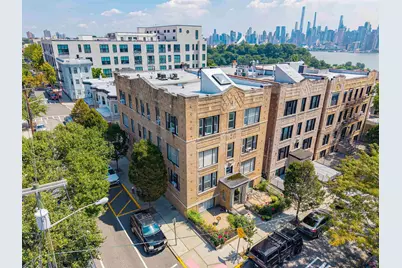 18 Oak St #1, Weehawken, NJ 07086 - Photo 16