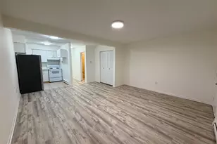 81 70th St, Guttenberg, NJ 07094 - Photo 4