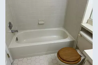 19 Alder St, Jersey City, NJ 07305 - Photo 14