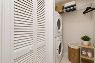 100 Shearwater Ct E, Jersey City, NJ 07305 - Photo 12
