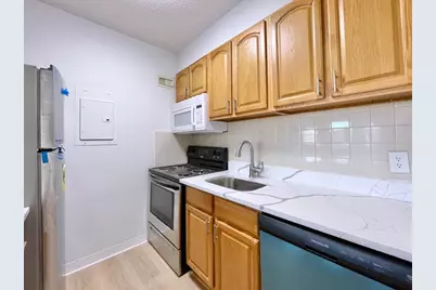 43-49 Van Wagenen Ave #3B, Jersey City, NJ 07306 - Photo 4