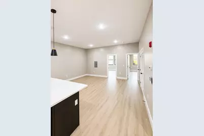 6121 Unit 202 Bergenline Ave #202, West New York, NJ 07093 - Photo 4