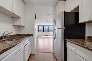 7000 Blvd E, West New York, NJ 07093 - Photo 6
