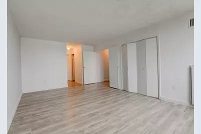807 Harmon Cove Tower #807, Secaucus, NJ 07094 - Photo 24