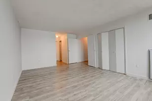 807 Harmon Cove Tower, Secaucus, NJ 07094 - Photo 24