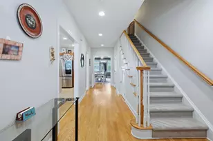 6 Intrepid Ct, Jersey City, NJ 07305 - Photo 4