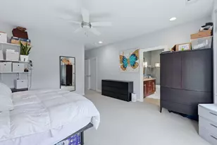 6 Intrepid Ct, Jersey City, NJ 07305 - Photo 12