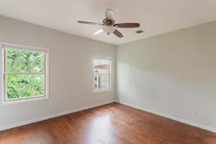 127 New York Ave, Jersey City, NJ 07307 - Photo 8