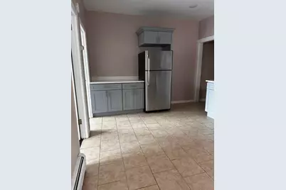 35-37 East 19th St #4, Bayonne, NJ 07002 - Photo 4