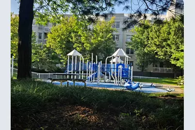 201 Shearwater Ct West #31, Jersey City, NJ 07305 - Photo 38